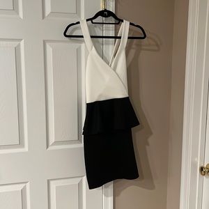 Like New Boohoo peplum dress